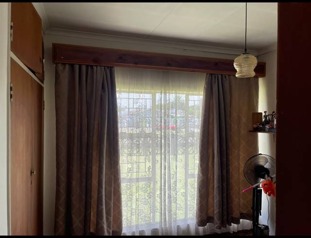 5 BEDROOM HOUSE FOR SALE IN VANDERBIJLPARK SE 2